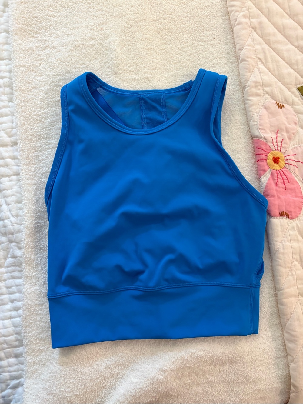 Lululemon poolside top with built in bra
